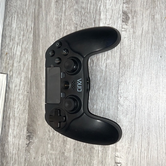 PS4 Controller - Picture 4 of 4